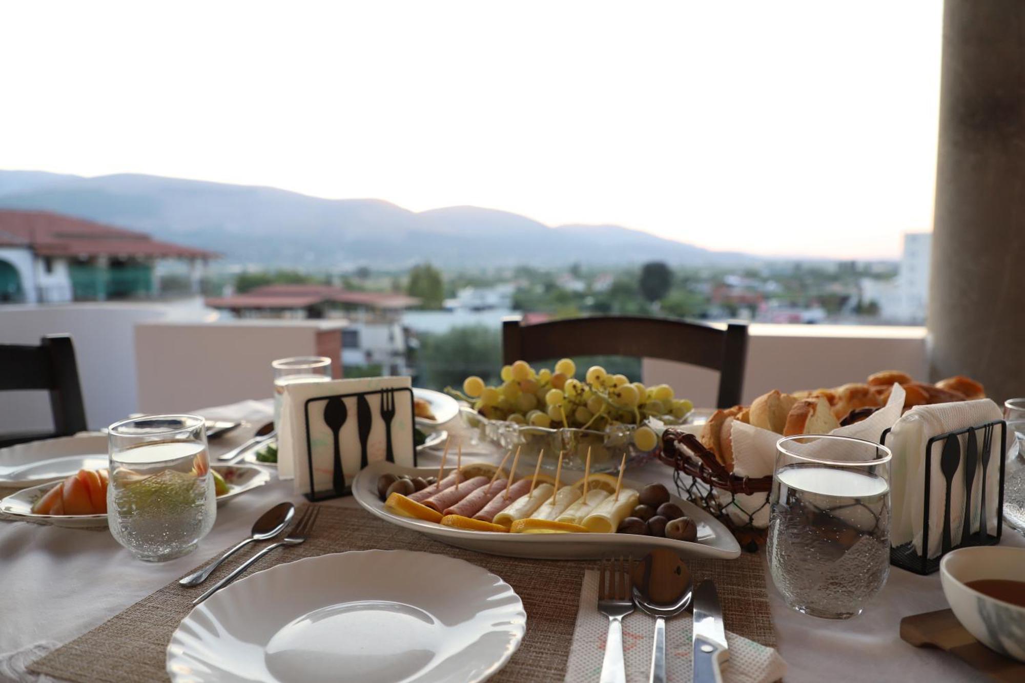 Georgemishel Guest House Berat Exterior foto