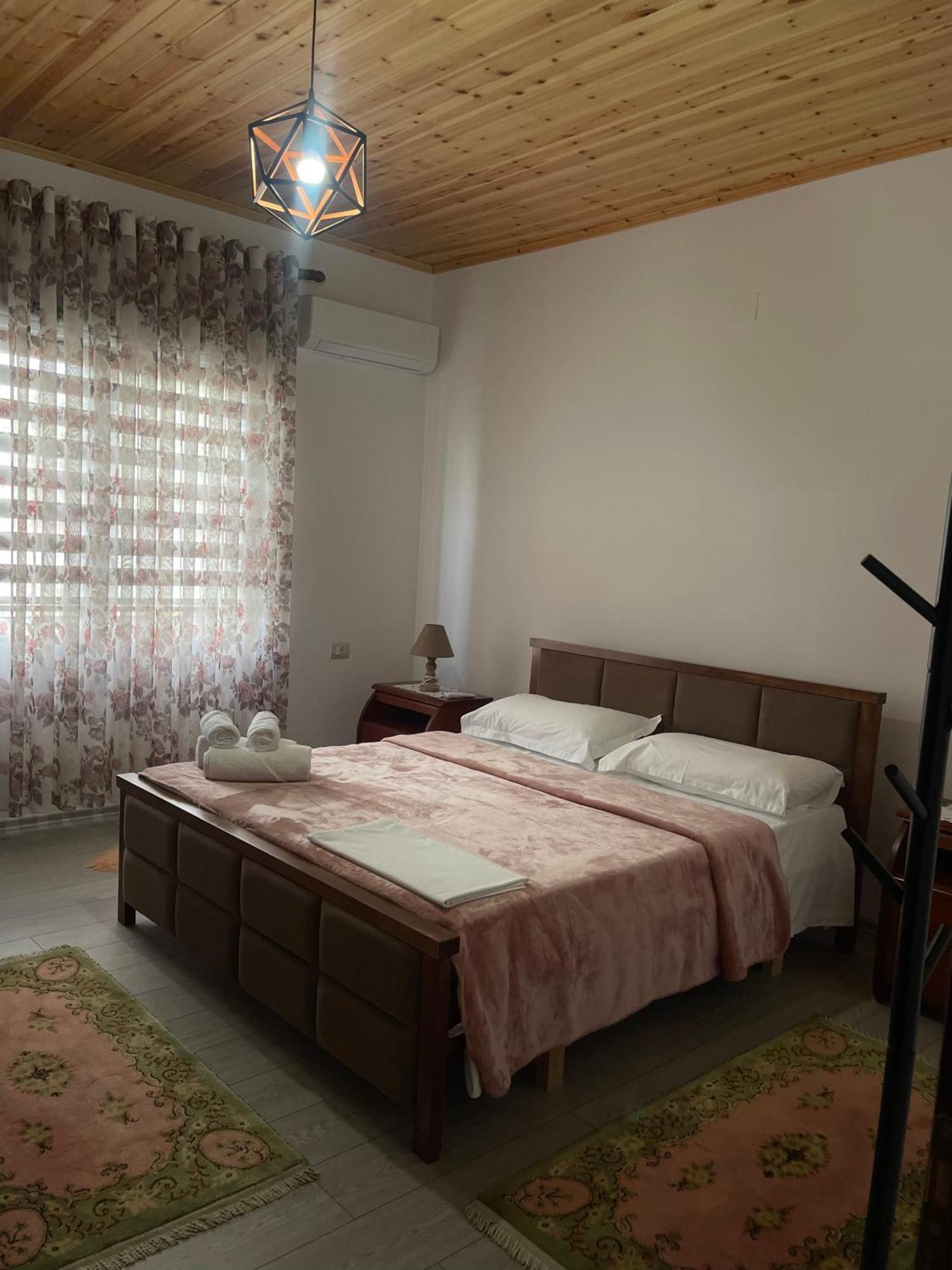 Georgemishel Guest House Berat Exterior foto